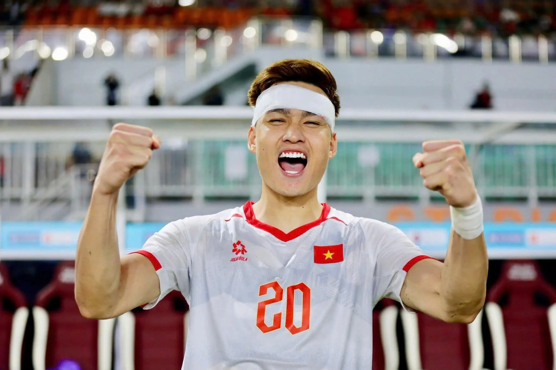 ASEAN Cup 2026: Tuyển thủ Việt Nam phải vào viện sau trận thắng Indonesia

